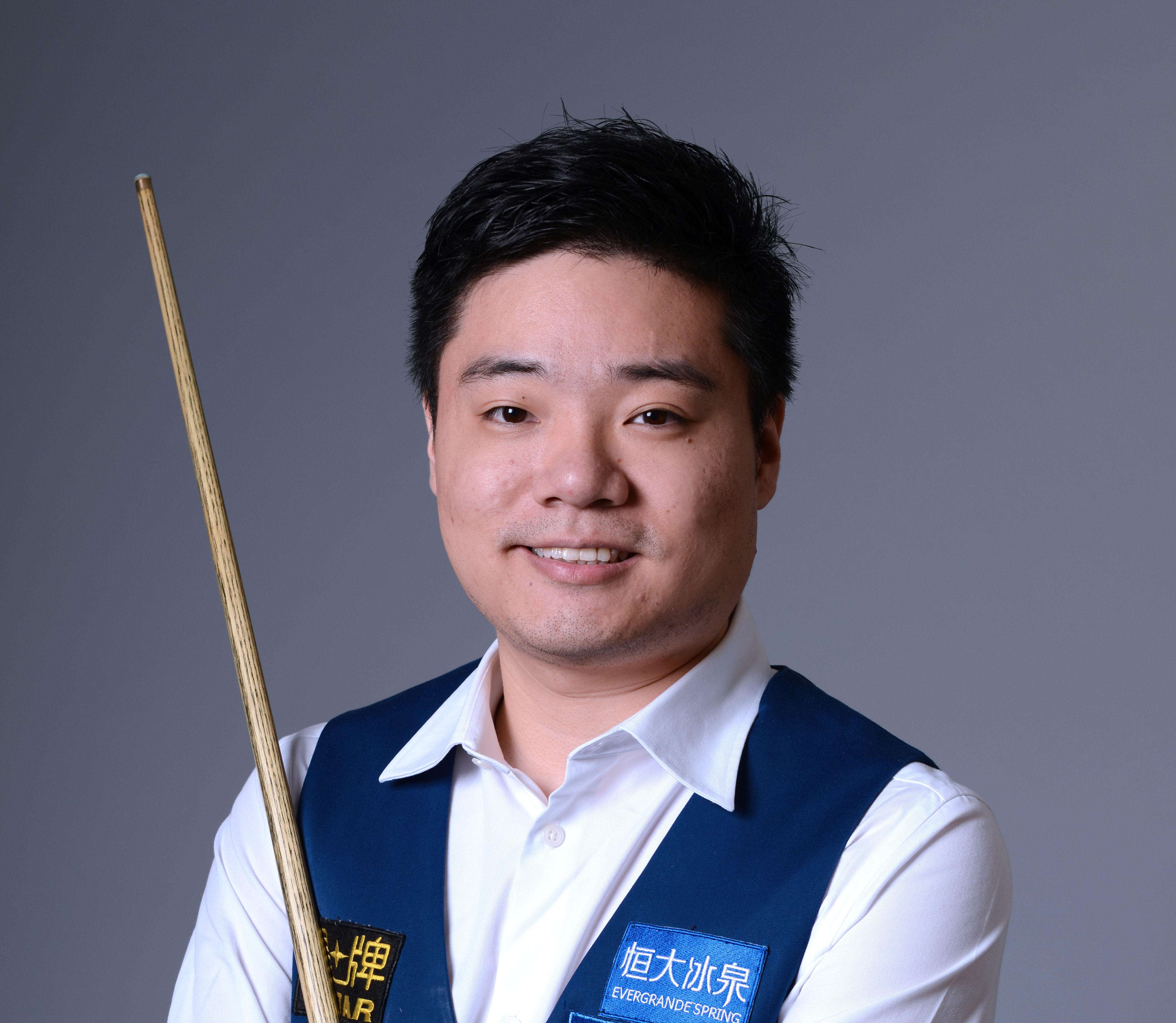 在赛场上凭 在赛场上凭