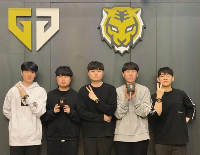 提供了更加 提供了更加