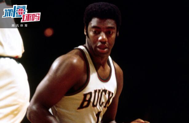 中展现出极 中展现出极