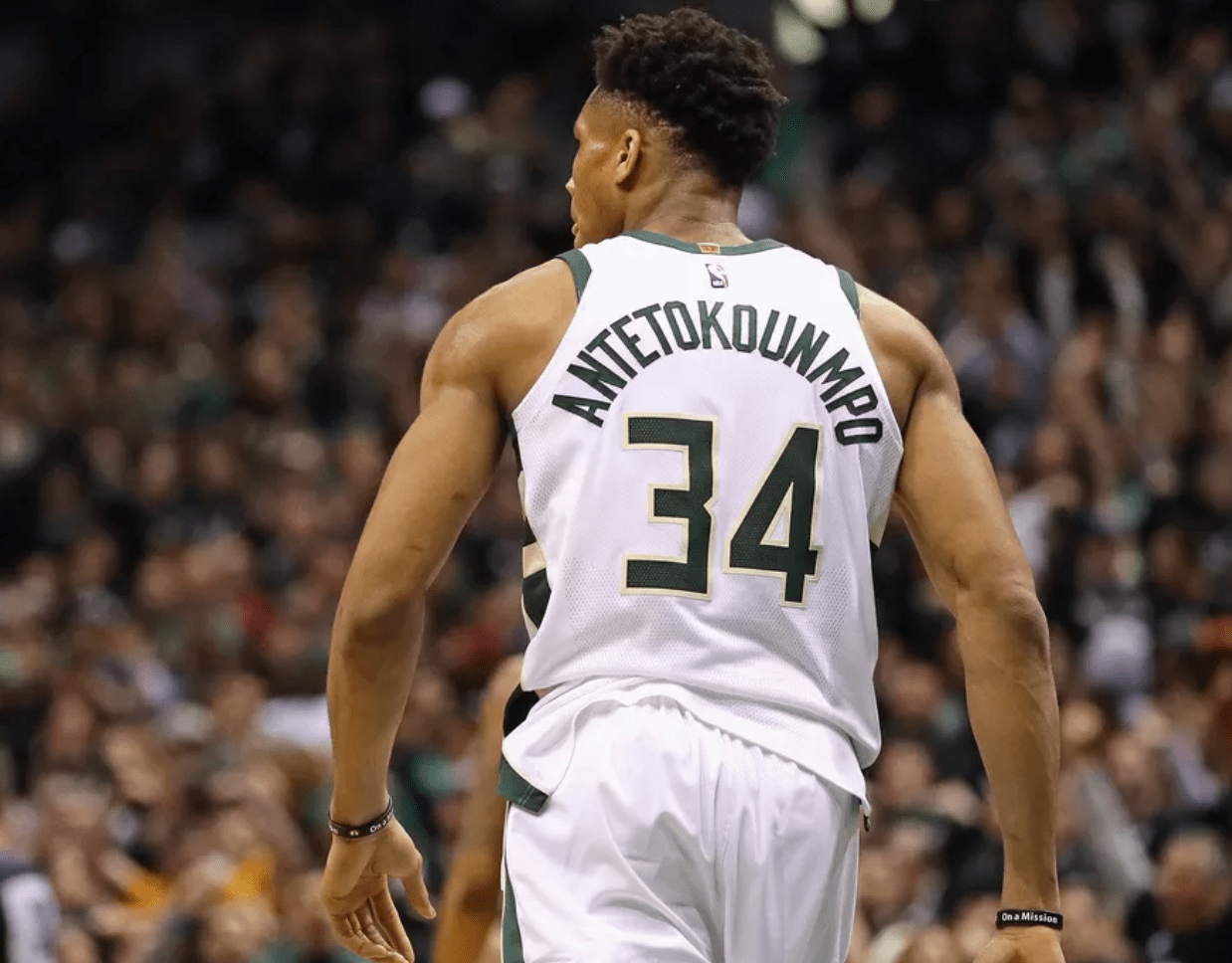 他完成8局 他完成8局